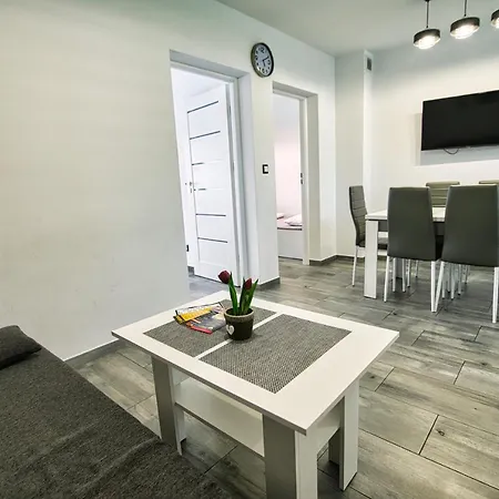 Apartment Izabell By Housine *